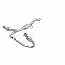 Load image into Gallery viewer, MagnaFlow Direct Fit Catalytic Converter 01 Dodge Dakota 3.9L 4WD