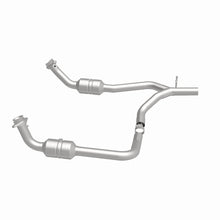 Load image into Gallery viewer, MagnaFlow Direct Fit Catalytic Converter 2009-2014 E-150 4.6 L Underbody