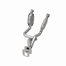 Load image into Gallery viewer, MagnaFlow Direct Fit Catalytic Converter 05-07 Ford F250/F350 5.4L