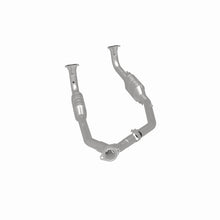Load image into Gallery viewer, MagnaFlow Direct Fit Catalytic Converter OEM 2003 Land Rover Discovery Underbody