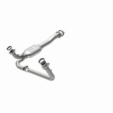 Load image into Gallery viewer, MagnaFlow Direct Fit Catalytic Converter California Grade 96-99 GM K/C 1500/2500 5.0L V8/4.3L V6