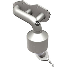 Load image into Gallery viewer, MagnaFlow Direct Fit Catalytic Converter 14-15 Toyota Highlander 3.5L Manifold