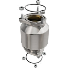 Load image into Gallery viewer, MagnaFlow Direct Fit Catalytic Converter California 04-05 Suzuki Forenza L4-2.0LGAS