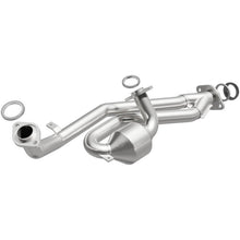 Load image into Gallery viewer, MagnaFlow California Direct Fit Catalytic Converter 01-03 Toyota Sienna 3.0L