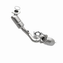 Load image into Gallery viewer, MagnaFlow Direct Fit Catalytic Converter 00-03 Ford Taurus 3.0 Front