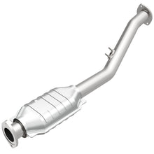 Load image into Gallery viewer, MagnaFlow Direct Fit Catalytic Converter 95-98 Toyota T100 4WD 3.4L