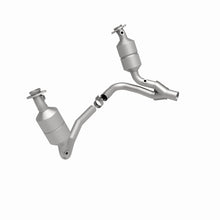 Load image into Gallery viewer, MagnaFlow Direct Fit Catalytic Converter 04 Dakota 3.7/4.7 4WD OEM