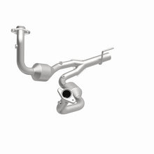 Load image into Gallery viewer, MagnaFlow Direct Fit Catalytic Converter 04 Jeep Grand Cherokee 4.7L