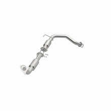 Load image into Gallery viewer, MagnaFlow Direct Fit Catalytic Converter 08-15 Toyota Sequoia