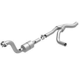 MagnaFlow Direct Fit Catalytic Converter 04-06 Dodge Durango 5.7L Passenger Side