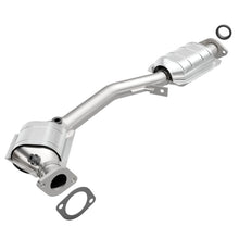 Load image into Gallery viewer, MagnaFlow Direct Fit Catalytic Converter 99-02 Forester 2.5L OEM