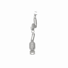 Load image into Gallery viewer, MagnaFlow Direct Fit Catalytic Converter 03-07 GM 2500/3500 Passenger Side