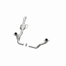 Load image into Gallery viewer, MagnaFlow Direct Fit Catalytic Converter 00-03 Durango 4WD OEM
