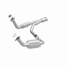 Load image into Gallery viewer, MagnaFlow Direct Fit Catalytic Converter 06-09 TB/Envoy 5.3/6.0 OEM