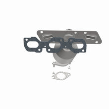 Load image into Gallery viewer, MagnaFlow Direct Fit Catalytic Converter 01-05 Ford Escape 3.0L